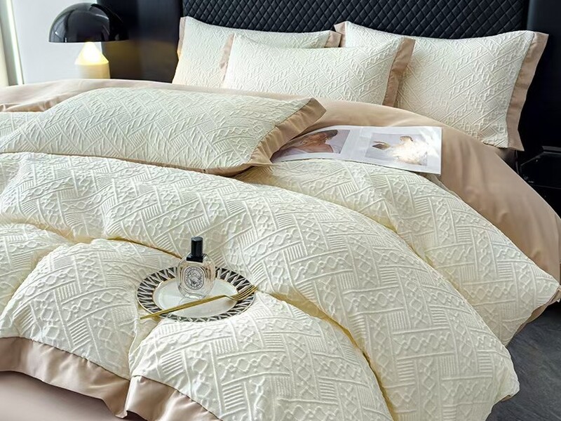 Luxury Double-Layer Jacquard Bedding Set for Ultimate Comfort